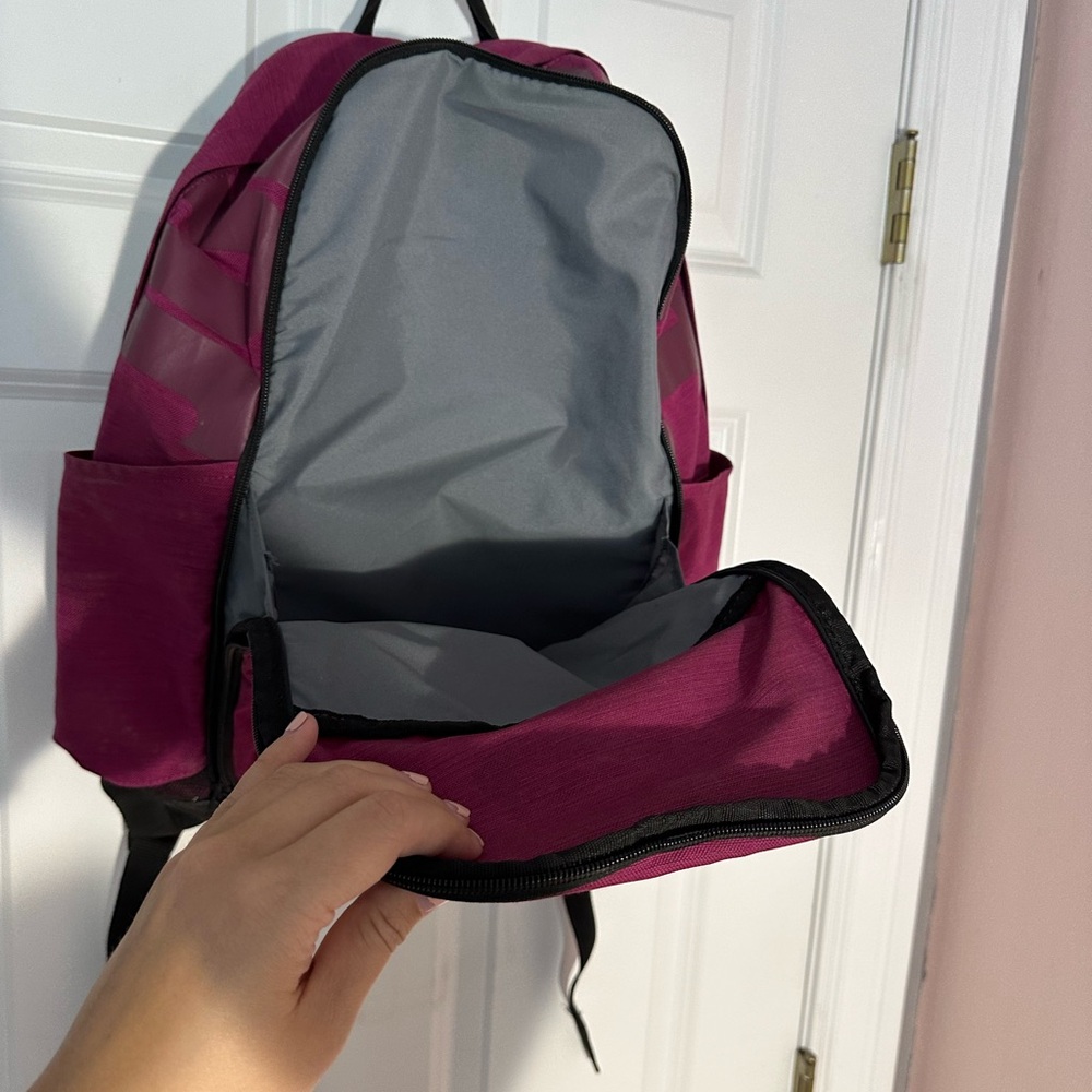 Nike Backpack - Picture 5 of 6